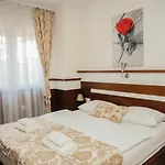 - Lejla Mostar