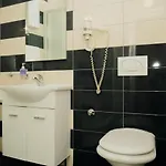 - Lejla 3*