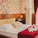 - Lejla Hotel