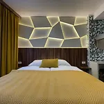 - Lejla Hotel 3*
