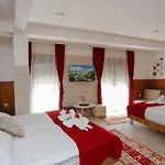- Lejla Ξενοδοχείο 3*