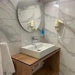 - Lejla 3*