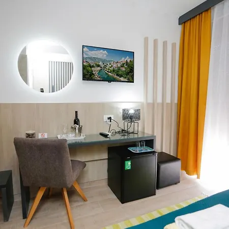 - Lejla Hotel 3*
