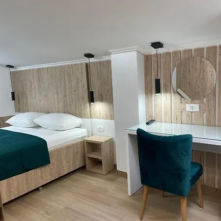 Hotel - Lejla 3*