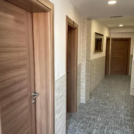 - Lejla Hotel Mostar