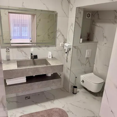 - Lejla 3* 莫斯塔尔