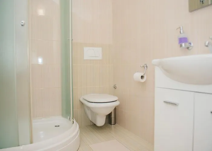 - Lejla 3* 莫斯塔尔