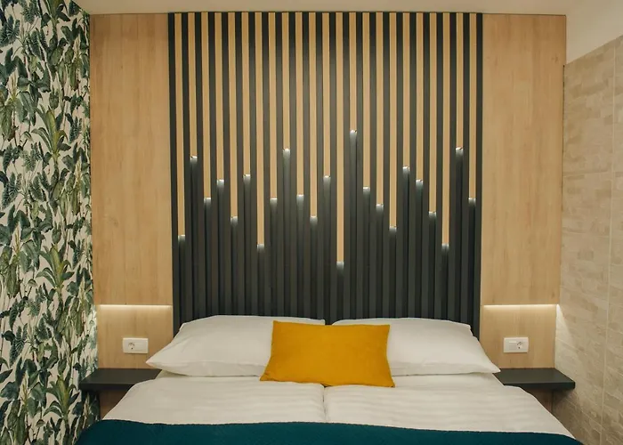 - Lejla 莫斯塔尔